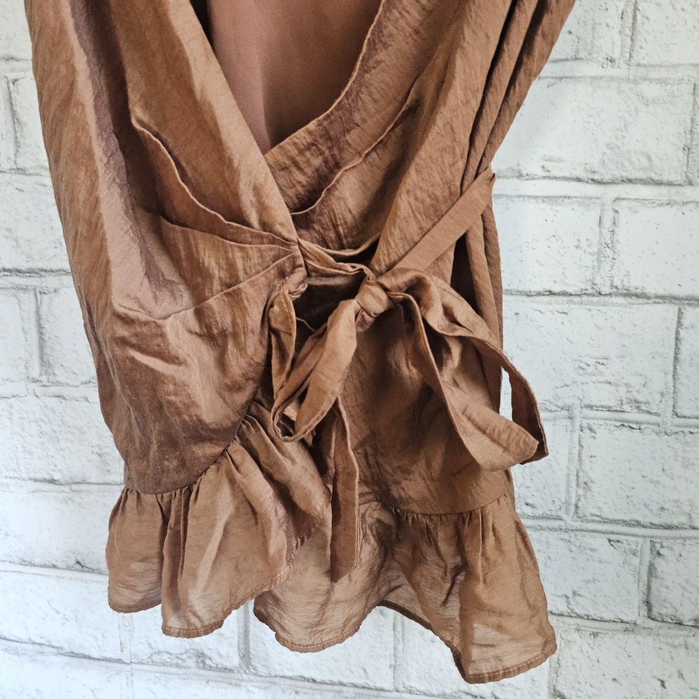 ☆ EXPRESS Bronze Ruffle Wrap Top, S ☆ - Picture 6 of 9